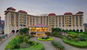 places for staycation near pune